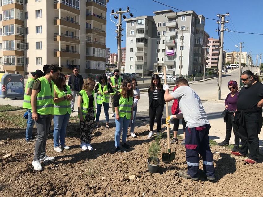 Çanakkale Belediyesi ve LÖSEV’Den Fidan Dikimi Etkinliği