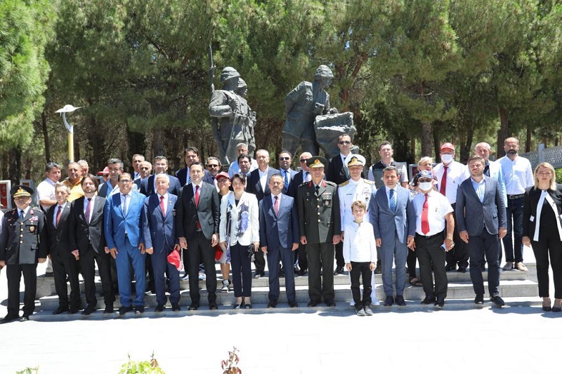 15 Temmuz Demokrasi ve Milli Birlik Günü’nün 6. Yıl Dönümünde Şehitlerimiz Rahmet, Minnet ve Şükranla Anıldı