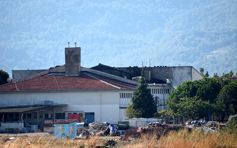 Çanakkale Açık Cezaevi'nin yanan çatısı onarılacak