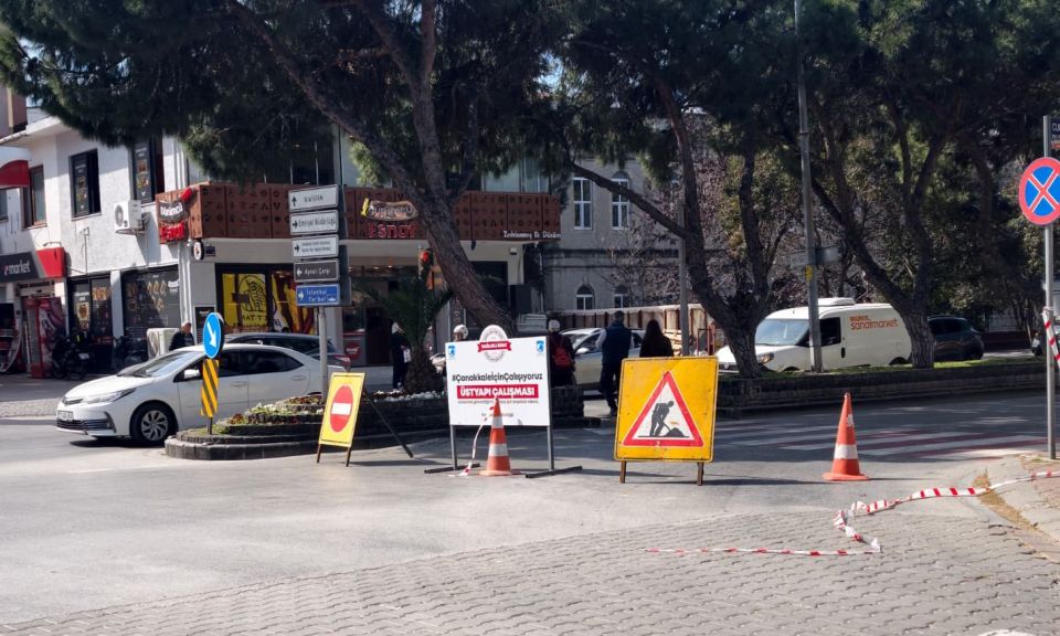 Cumhuriyet Meydanı Çevre Düzenlemesi Çalışmaları Devam Ediyor