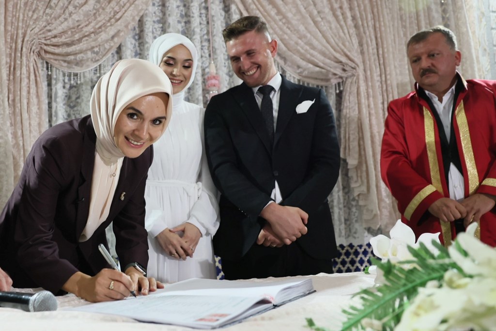 Aile ve Gençlik Fonu kapsamında bu ay 660,9 milyon lira ödeme yapıldı