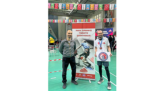 ÇOMÜ’lü Milli Sporcudan Tarihi Başarı