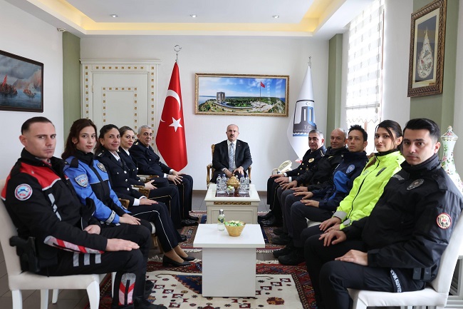 Polis Haftasında Vali Toraman'a Anlamlı Ziyaret
