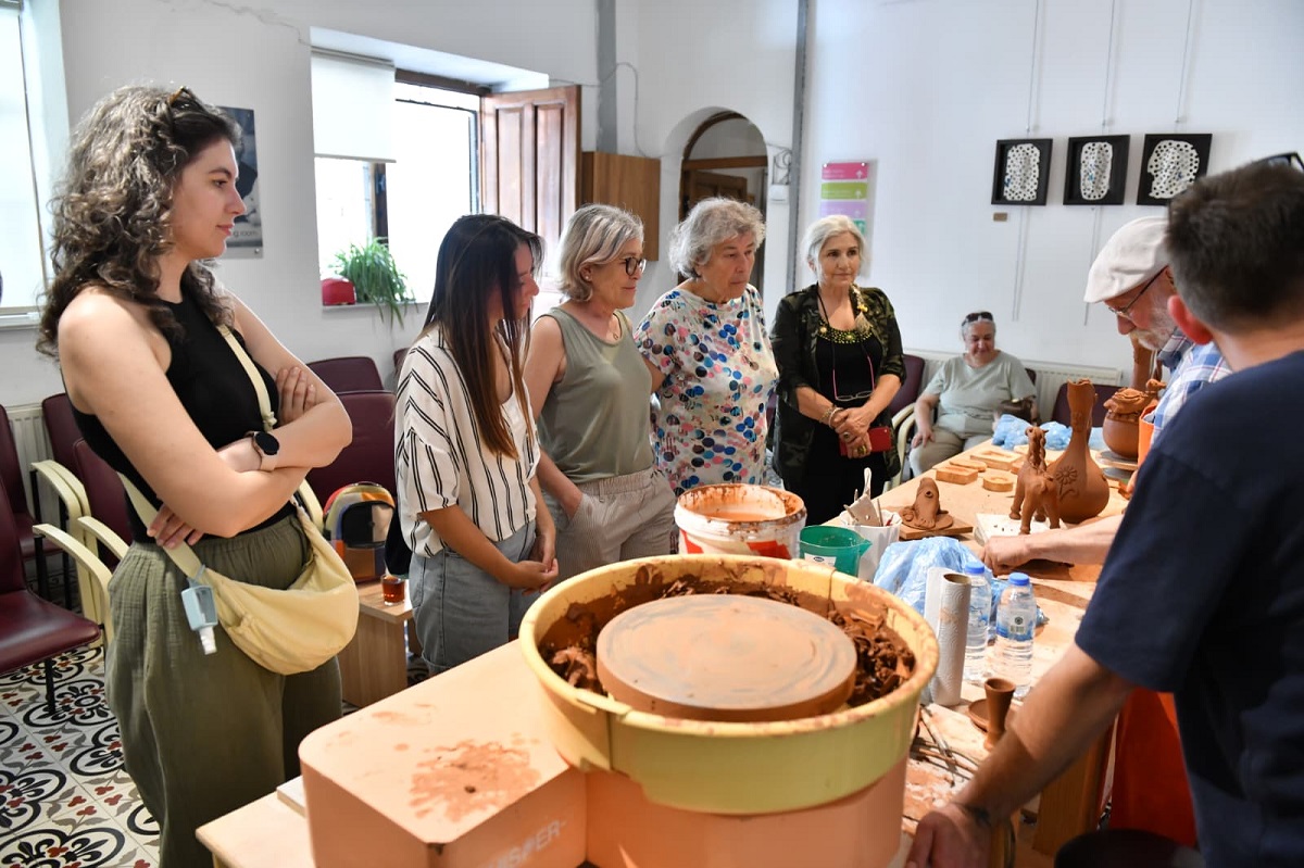 Çanakkale Seramiklerinde Form Özellikleri Çalıştayı Devam Ediyor