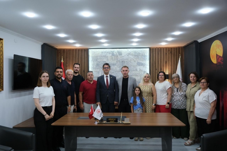 Rektör Erenoğlu'ndan 15 Temmuz'da Şehit Aileleri ve Gazilere Anlamlı Ziyaret