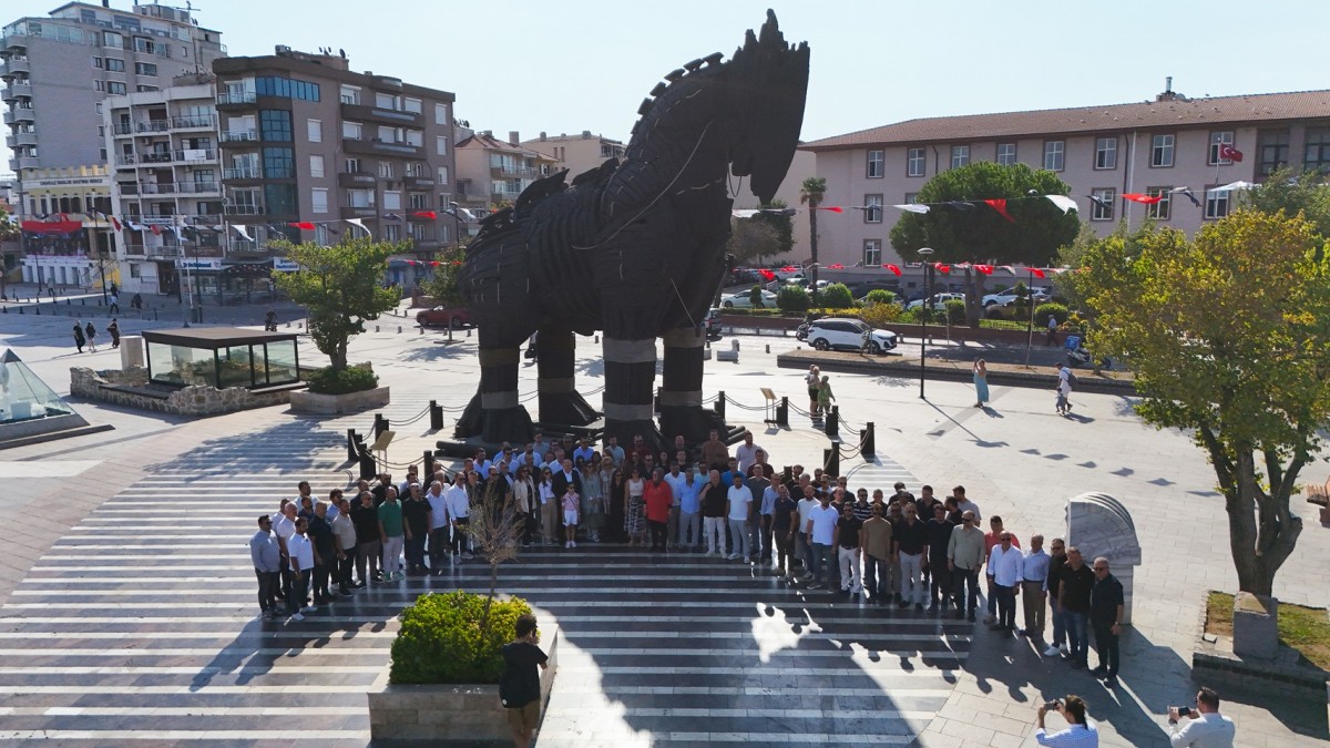 Hep Birlikte Adım Adım Yürüyoruz, Birlikteliğimiz En Büyük Gücümüzdür