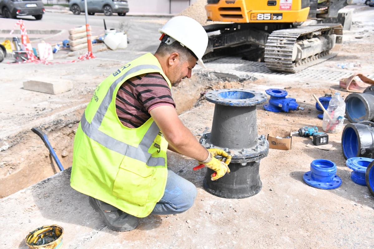 Altyapı Yenileme Çalışmaları Hız Kesmiyor