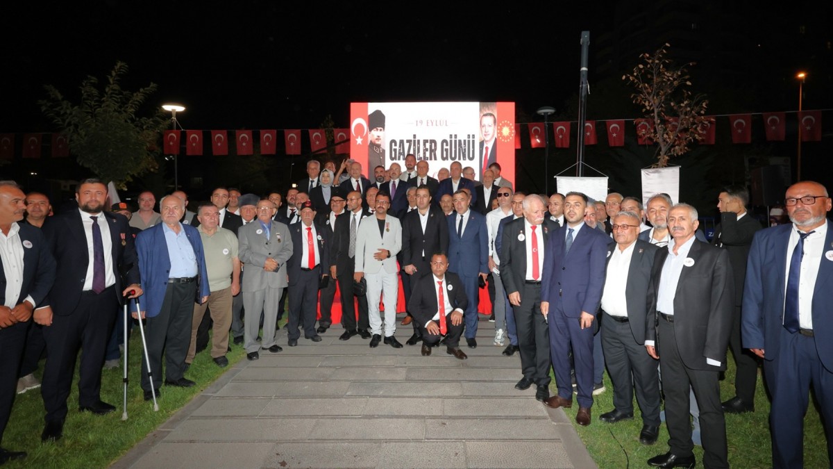 Bakan Yardımcısı Turan Gazilerle Buluştu: ‘Bu Milletin Kanında Şehitlik Akar, Gazilik Akar’