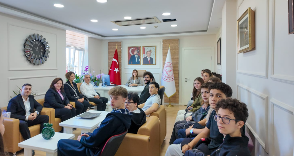 Almanya Gençlik Köprüsü Öğrencilerinden Mine Hayta'ya Ziyaret