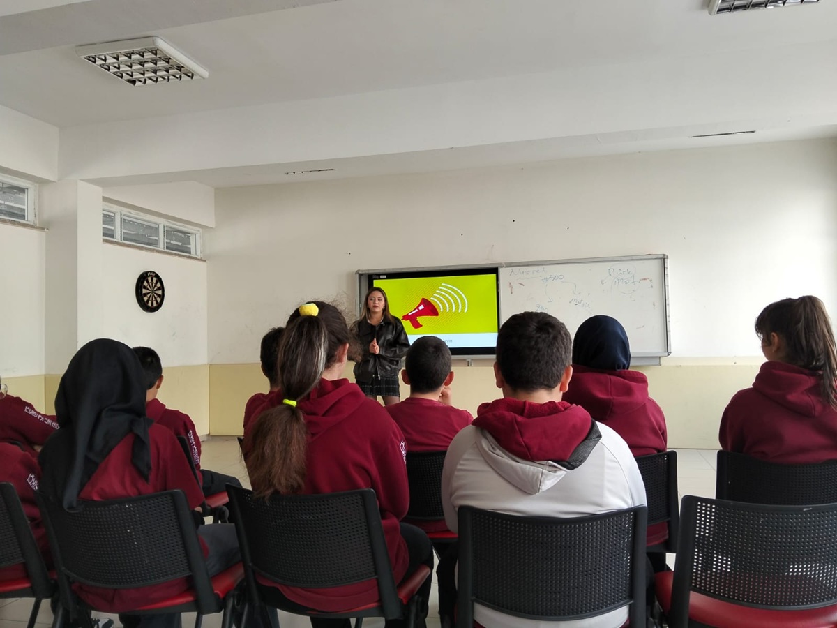 İŞKUR ÇANAKKALE’DEN ÖĞRENCİLERE MESLEK SEÇİMİ VE KARİYER REHBERLİĞİ