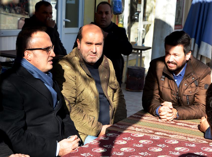 Turan Lapsekide Vatandaşlarla Buluştu