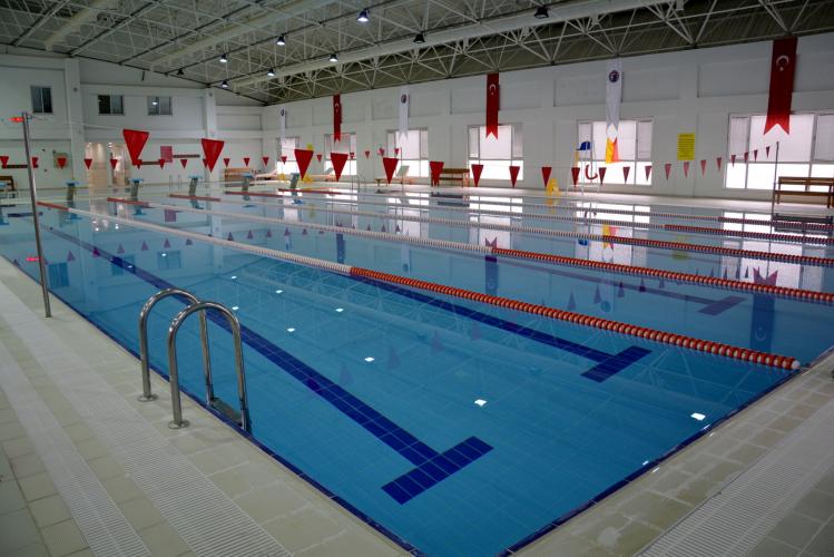 Dardanos Yerleşkesi Yarı Olimpik Yüzme Havuzu Yenilendi