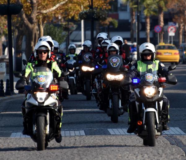 Çanakkale'de Motosikletli Polis Timleri Göreve Başladı
