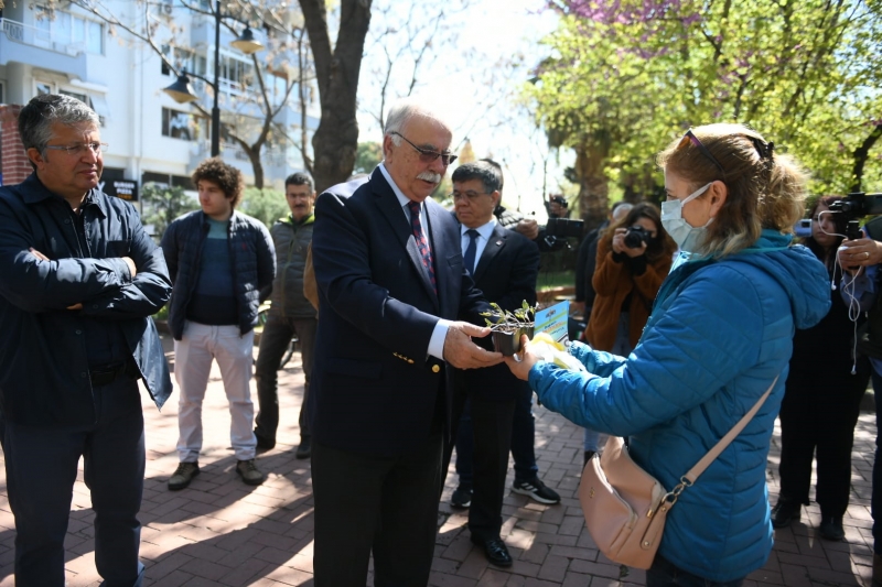 5 Bin 500 Domates Fidesi Kentliler İle Buluşturuldu