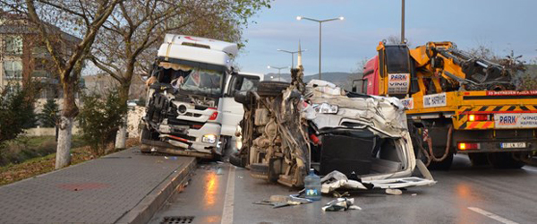 Feci Kaza 4 Ölü 16 Yaralı