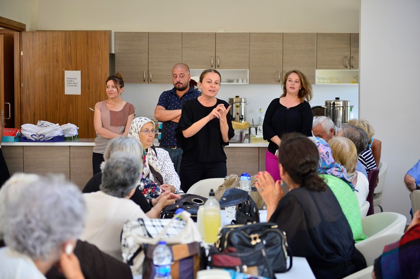 Altın Yıllar Yaşam Merkezi Katılımcıları Yaz Tatili Öncesinde Bir Araya Geldi