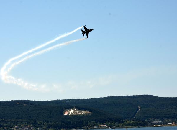 SOLOTÜRK, Çanakkale Semalarında Nefesleri Kesti