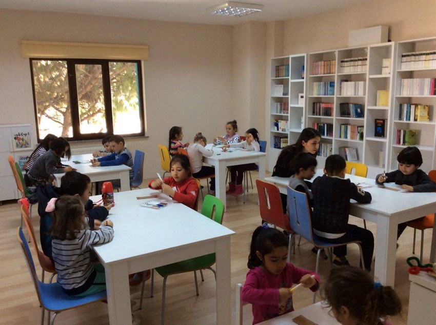 Çocuk Kültür Evi Çocuklara Zengin Bir Kütüphane Ortamı Sunuyor