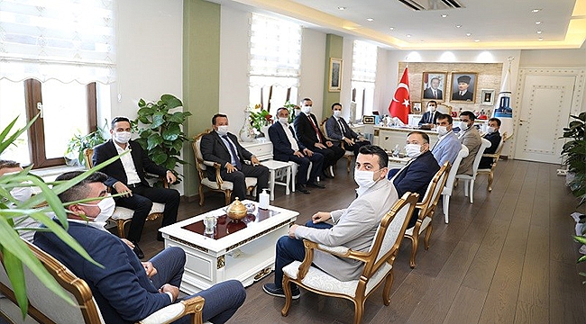 AK Parti İl Başkanı İle İlçe Başkanlarından Vali Aktaş'a Ziyaret