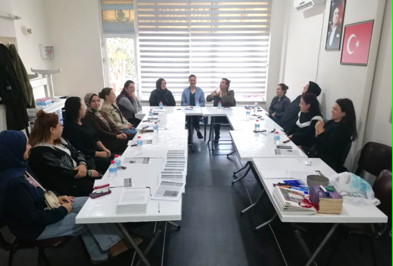 Anne Destek Eğitimi Programı Devam Ediyor