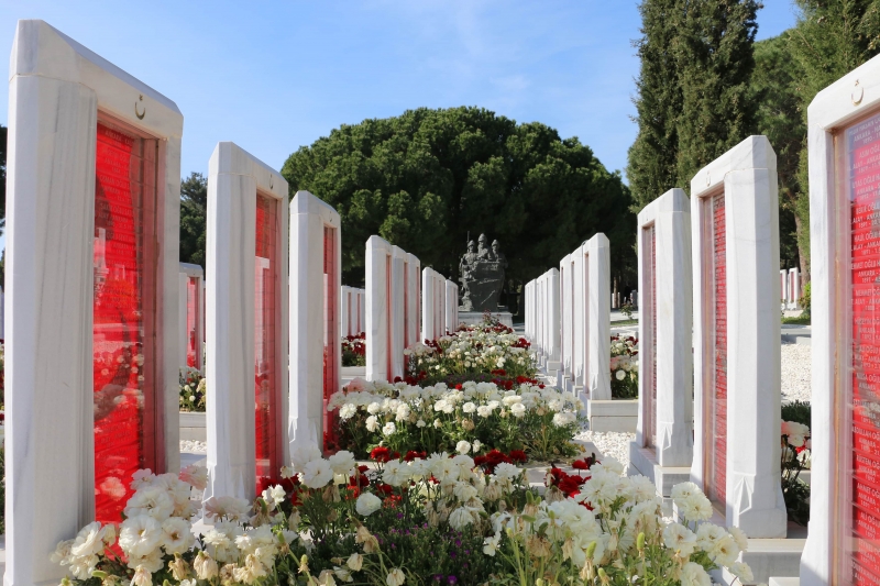 Bakanlıktan Ramazan Bayramı öncesi 81 ildeki şehitliklere bakım çalışması