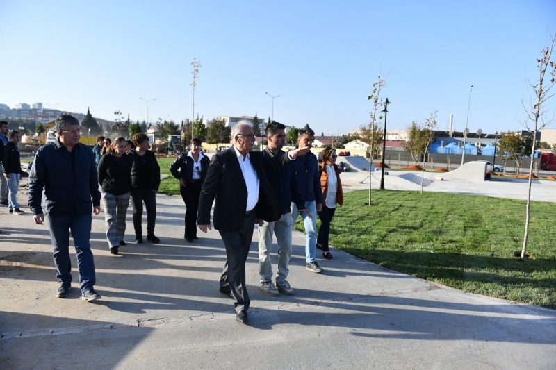 Başkan Gökhan Sağlıklı Yaşam Merkezi'nde İncelemelerde Bulundu