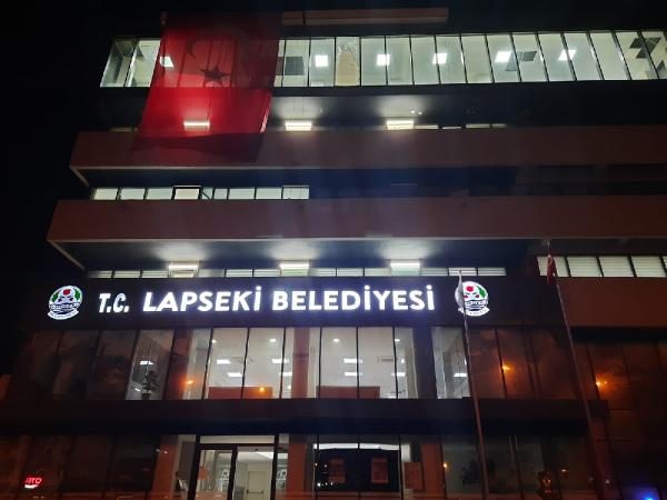 Belediye Binasını Kurşunlayanlar 'Alkollüydük' Deyip Başkandan Özür Diledi