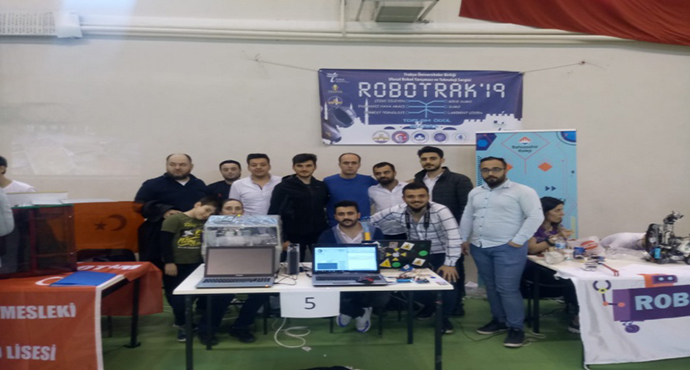 Çan MYO RoboTrak2019 Yarışmasından İki Ödülle Döndü