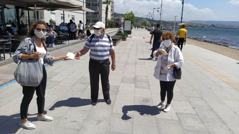 Çanakkale Belediyesinden Kıdemli Kentlilere Kahve İkramı