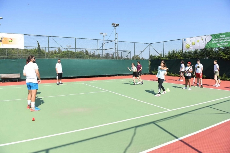 Çanakkale Belediyesi Yaz Spor Okulları Başladı