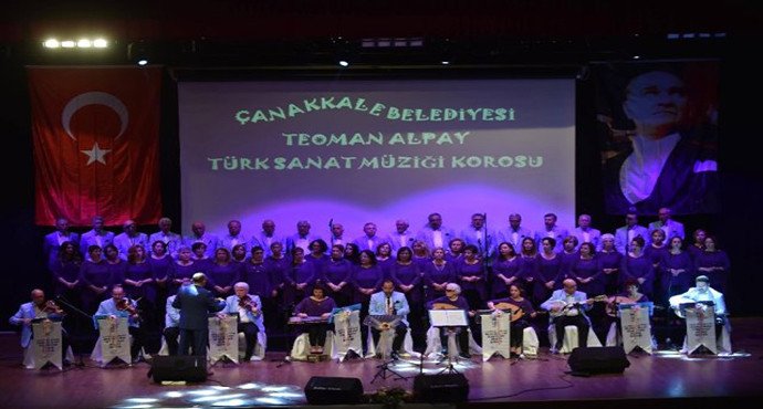 Çanakkale Belediyesi Teoman Alpay Sanat Müziği Korosu Final Konserini Verdi