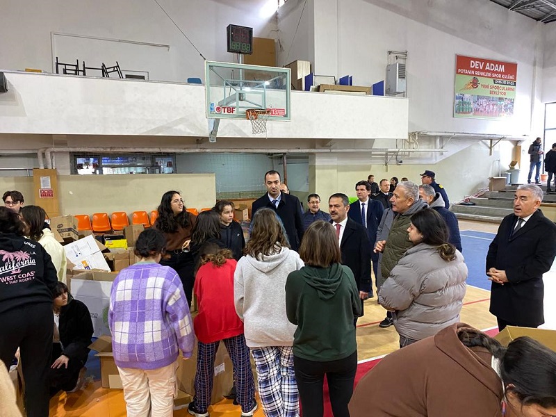 Çanakkale Deprem Bölgesine Yardım İçin Tek Yürek Oldu