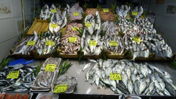 Çanakkale'de Restoranlar Kapalı, Balık Fiyatları Düşük