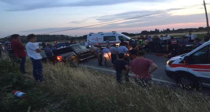 Çanakkale'de trafik kazası: 1 ölü, 7 yaralı