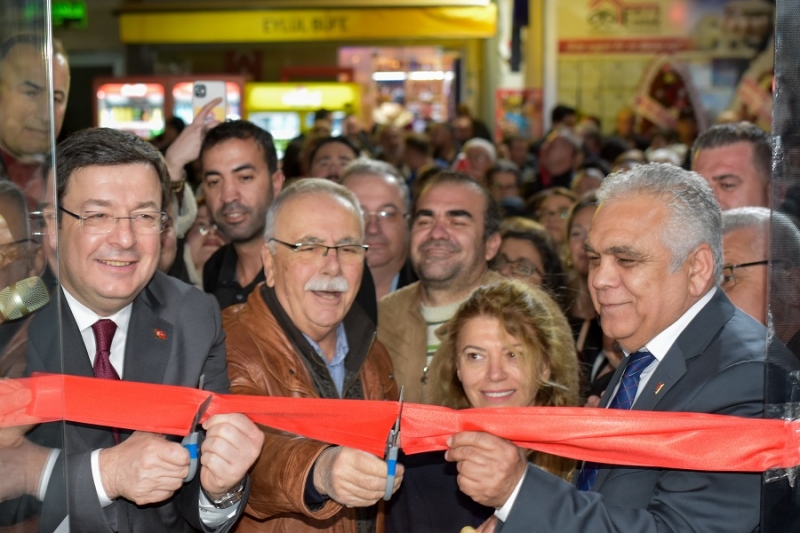 CHP'li Erkek'in Barbaros Seçim Bürosu açılışı mitinge dönüştü