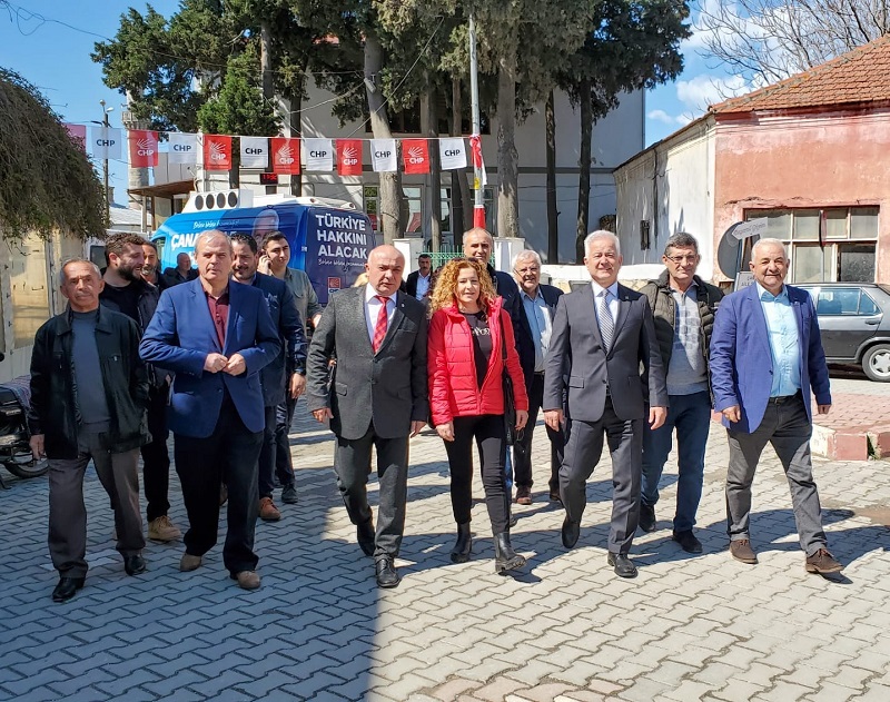 CHP'li Güneşhan'dan Çardak esnafına feribot müjdesi