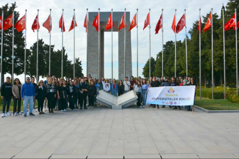 ÇOMÜ Ev Sahipliğinde Çanakkale Kültür ve Çanakkale Şehitlik Gezisi Düzenlendi