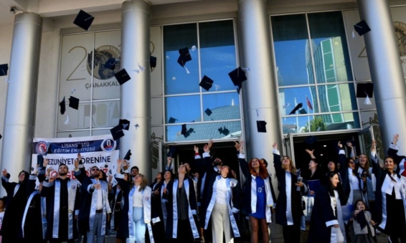 ÇOMÜ Lisansüstü Eğitim Enstitüsü Akademik Yılı Mezuniyet Töreni Gerçekleşti