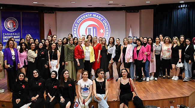 Dünya Ebeler Günü Kutlandı
