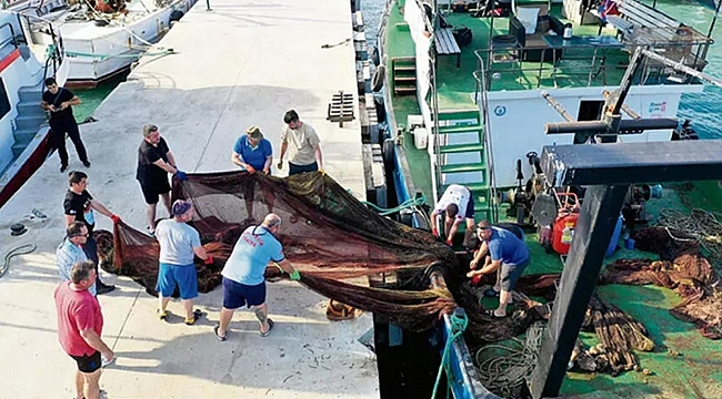 Edremit Körfezi Hayalet Ağlardan Temizleniyor