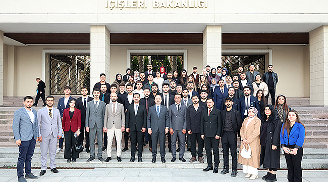 İçişleri Bakan Yardımcısı Bülent Turan, gençlerle buluştu