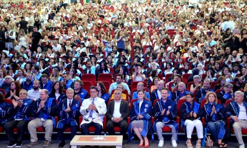 İnsan ve Toplum Bilimleri Fakültesi Mezuniyet Töreni Gerçekleşti
