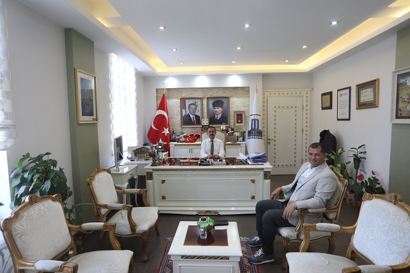 Kızılay Çanakkale Şubesi Başkanı Madak, Vali Aktaş’ı Ziyaret Etti