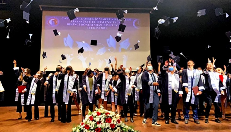 Lisanüstü Eğitim Enstitüsü 1. Dönem Mezuniyet Töreni Gerçekleştirildi