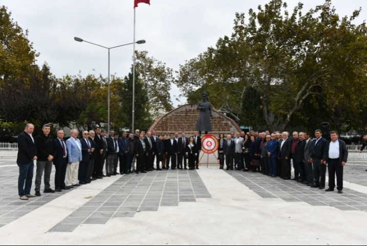 Muhtarlar Günü Çelenk Töreni ile Kutlandı