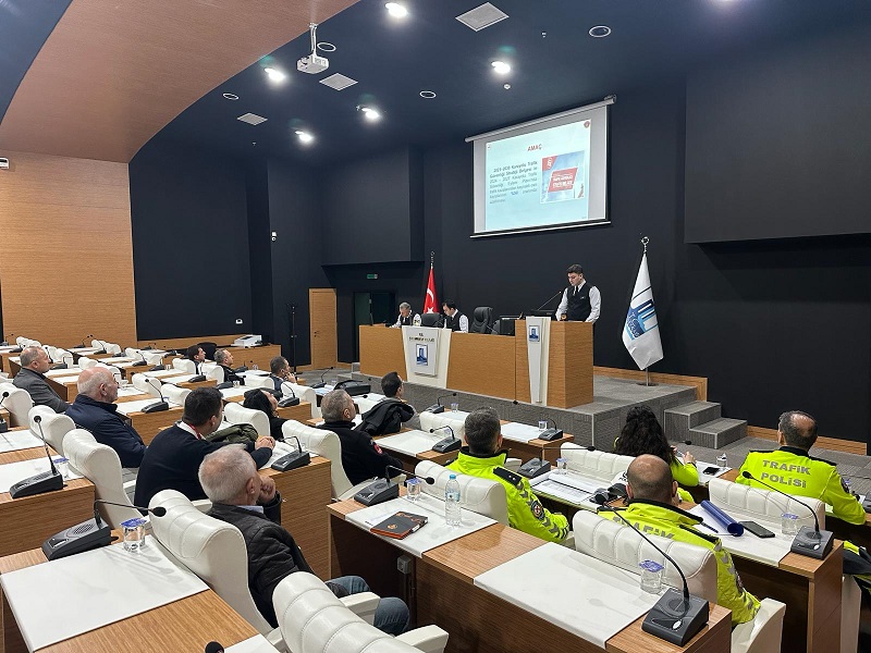 Şehirlerarası Otobüslerde Yolcuların Emniyet Kemeri Kullanımı Toplantısı Yapıldı