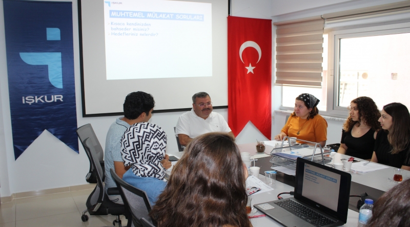 Sosyal Çalışma Öğrencilerine İş Kulübü Eğitimi Verildi