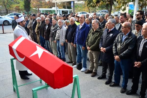 TBMM Eski Danışma Meclisi Üyesi Demirel, Çanakkale'de Toprağa Verildi