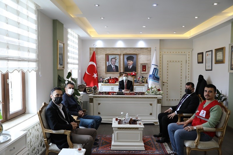 Türkiye Kızılay Derneği Çanakkale Şubesi Yeni Yönetiminden Vali  Aktaş’a Ziyaret