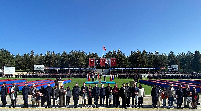 Vali Aktaş, Erlerin Ant İçme Törenine Katıldı